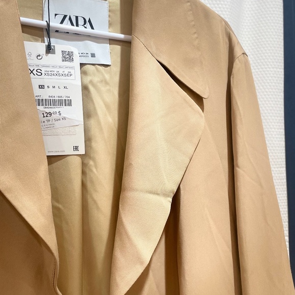 Trench Coat - Picture 3 of 4